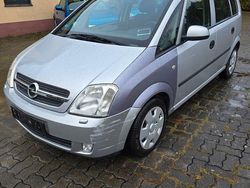 Silber Gebraucht 2004 Opel Meriva Van / Kleinbus | 600 € (Superpreis)