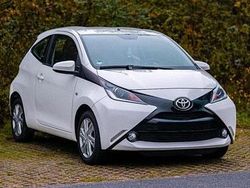 Weiß Gebraucht 2016 Toyota Aygo Kleinwagen | 4.800 € (Fairer Preis)