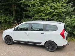 Weiß Gebraucht 2019 Dacia Lodgy Comfort Van / Kleinbus | 11.500 € (Fairer Preis)