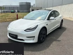 Weiß Gebraucht 2021 Tesla Model 3 Long Range Limousine | 27.400 € (Teuer)