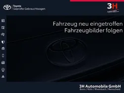 Weiß Gebraucht 2016 Toyota Yaris Kleinwagen | 9.990 € (Etwas zu teuer)