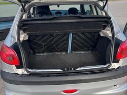 Andere farben Gebraucht 2004 Peugeot 206 Kleinwagen | 500 €