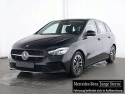 Schwarz Gebraucht 2024 Mercedes B180 Advanced Van / Kleinbus | 27.650 € (Superpreis)