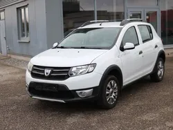 Weiß Gebraucht 2016 Dacia Sandero Stepway Ambiance Kleinwagen | 4.399 € (Superpreis)