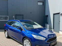 Blau Gebraucht 2017 Ford Focus Kombi | 9.399 € (Fairer Preis)