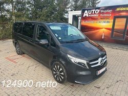 Grau Gebraucht 2022 Mercedes V220 Van / Kleinbus | 35.055 €