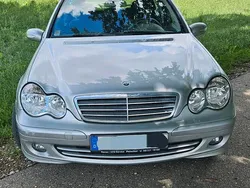 Silber Gebraucht 2005 Mercedes C180 Kombi | 2.050 €