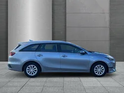 Silber metallic Gebraucht 2022 Kia Ceed Sportswagon Kombi | 16.890 € (Fairer Preis)