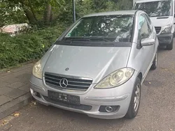 Silber Gebraucht 2005 Mercedes A150 Avantgarde Limousine | 700 € (Guter Preis)