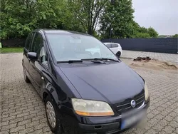 Schwarz Gebraucht 2004 Fiat Idea Van / Kleinbus | 950 € (Fairer Preis)