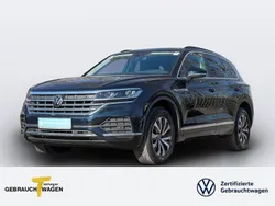 Blau Gebraucht 2021 VW Touareg Elegance SUV | 39.490 €