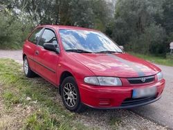 Rot Gebraucht 1998 Mazda 323 Kleinwagen | 1.800 € (Fairer Preis)