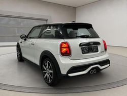 Weiss Gebraucht 2024 Mini Cooper Kleinwagen | 29.849 €