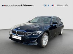 Black sapphire metallic Gebraucht 2020 BMW 320 Luxury Line Kombi | 24.485 € (Guter Preis)
