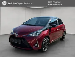 Tokiorot perleffekt / mysticschwarz mica Gebraucht 2018 Toyota Yaris Plus Limousine | 13.290 € (Etwas zu teuer)