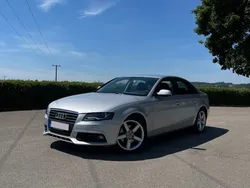 Silber Gebraucht 2011 Audi A4 Ambiente Limousine | 9.399 € (Fairer Preis)