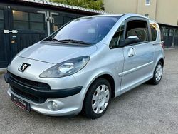 Silber Gebraucht 2006 Peugeot 1007 Filou Kleinwagen | 2.999 € (Guter Preis)