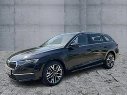 Schwarz Neu 2025 Skoda Octavia Tour Kombi | 38.470 € (Etwas zu teuer)