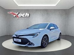 Super white 2 Gebraucht 2023 Toyota Corolla Hybrid Team Limousine | 26.980 € (Etwas zu teuer)