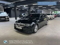 Schwarz Gebraucht 2024 BMW 330 Comfort Edition Kombi | 45.899 € (Fairer Preis)