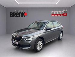 Graphitegrau metallic Gebraucht 2024 Skoda Kamiq Ambition SUV | 22.990 € (Fairer Preis)