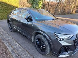 Grau Gebraucht 2024 Audi Q3 Sportback S-Line SUV | 43.200 € (Fairer Preis)