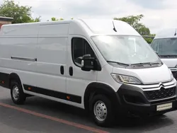 Weiß Gebraucht 2024 Citroën Jumper Van / Kleinbus | 26.178 € (Fairer Preis)