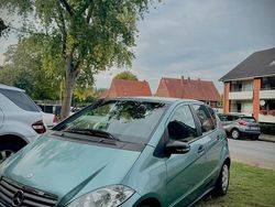 Blau Gebraucht 2005 Mercedes A150 Kleinwagen | 1.250 €