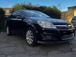 Schwarz Gebraucht 2009 Opel Astra Kleinwagen | 1.500 € (Guter Preis)