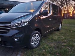 Schwarz Gebraucht 2016 Opel Vivaro Van | 17.430 € (Fairer Preis)