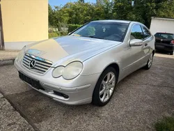 Silber Gebraucht 2001 Mercedes C180 Coupé | 2.299 €