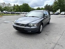 Grau Gebraucht 2004 Volvo V70 Kombi | 399 €