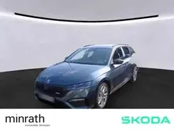 Grau Gebraucht 2022 Skoda Octavia RS Kombi | 30.480 €