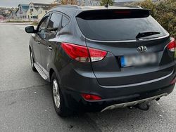 Grün Gebraucht 2012 Hyundai ix35 SUV | 5.900 € (Fairer Preis)