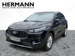 Agate black metallic (pn4gm) Gebraucht 2024 Ford Kuga Titanium SUV | 37.399 € (Fairer Preis)