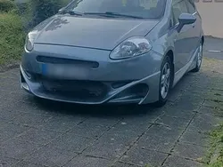 Grau Gebraucht 2009 Fiat Grande Punto Kleinwagen | 2.000 € (Fairer Preis)