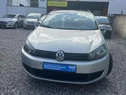 Silver leaf white gold Gebraucht 2011 VW Golf VI Trendline Kombi | 4.999 € (Fairer Preis)