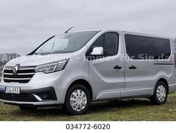 Grau Gebraucht 2022 Renault Trafic Van / Kleinbus | 38.990 € (Teuer)