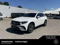 Manufaktur diamantweiß bright (metallic) Gebraucht 2022 Mercedes GLC400d AMG SUV | 51.610 €
