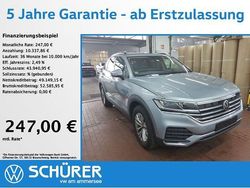 Oyster silver metallic Gebraucht 2024 VW Touareg Basis SUV | 59.487 € (Fairer Preis)
