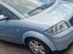 Silber Gebraucht 2002 Audi A2 Kleinwagen | 650 €