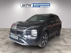 Schwarz Neu 2024 Mitsubishi Outlander P-HEV Top SUV | 57.370 €