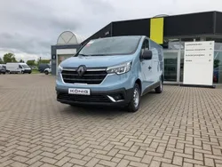 Blau Gebraucht 2024 Renault Trafic Komfort Van | 32.056 € (Guter Preis)