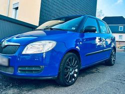 Blau Gebraucht 2010 Skoda Fabia Kleinwagen | 2.050 € (Superpreis)