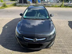 Schwarz Gebraucht 2014 Opel Astra Sport Kombi | 3.500 € (Superpreis)