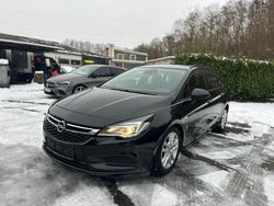 Schwarz Gebraucht 2017 Opel Astra Edition Kombi | 5.999 € (Fairer Preis)
