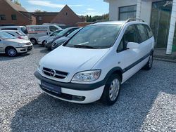 Weiß Gebraucht 2005 Opel Zafira Njoy Van / Kleinbus | 2.799 € (Etwas zu teuer)