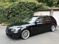 Schwarz Gebraucht 2005 BMW 545 Kombi | 7.000 €