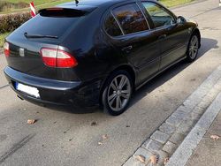 Schwarz Gebraucht 2005 Seat Leon Limousine | 2.000 € (Guter Preis)