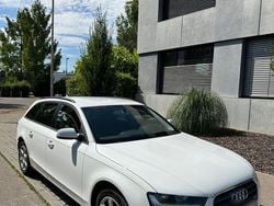 Weiß Gebraucht 2013 Audi A4 Ambiente Kombi | 6.900 € (Guter Preis)